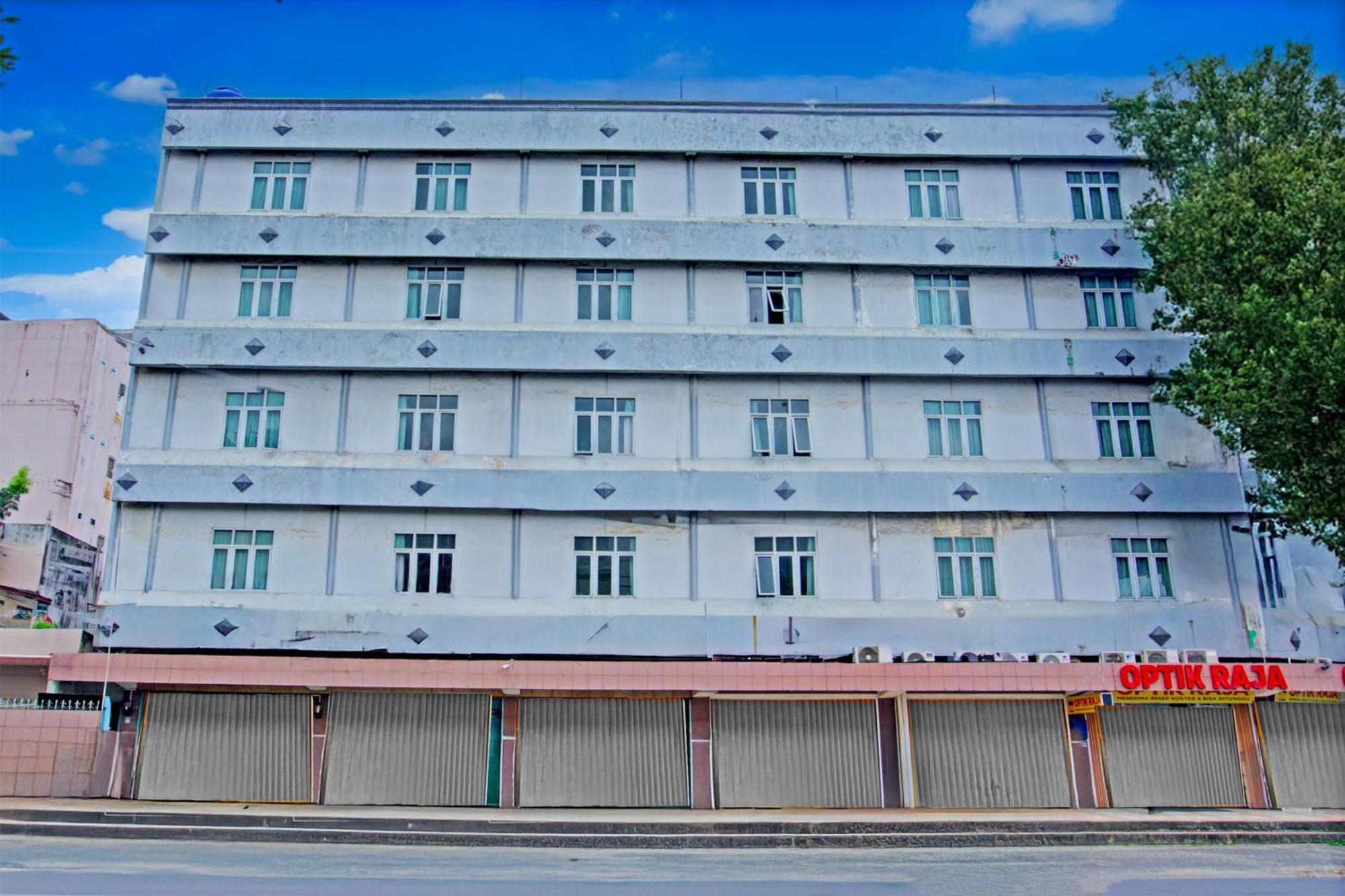 Townhouse Oak Palembang Near Jembatan Ampera Formerly Azzura Hotel Ngoại thất bức ảnh