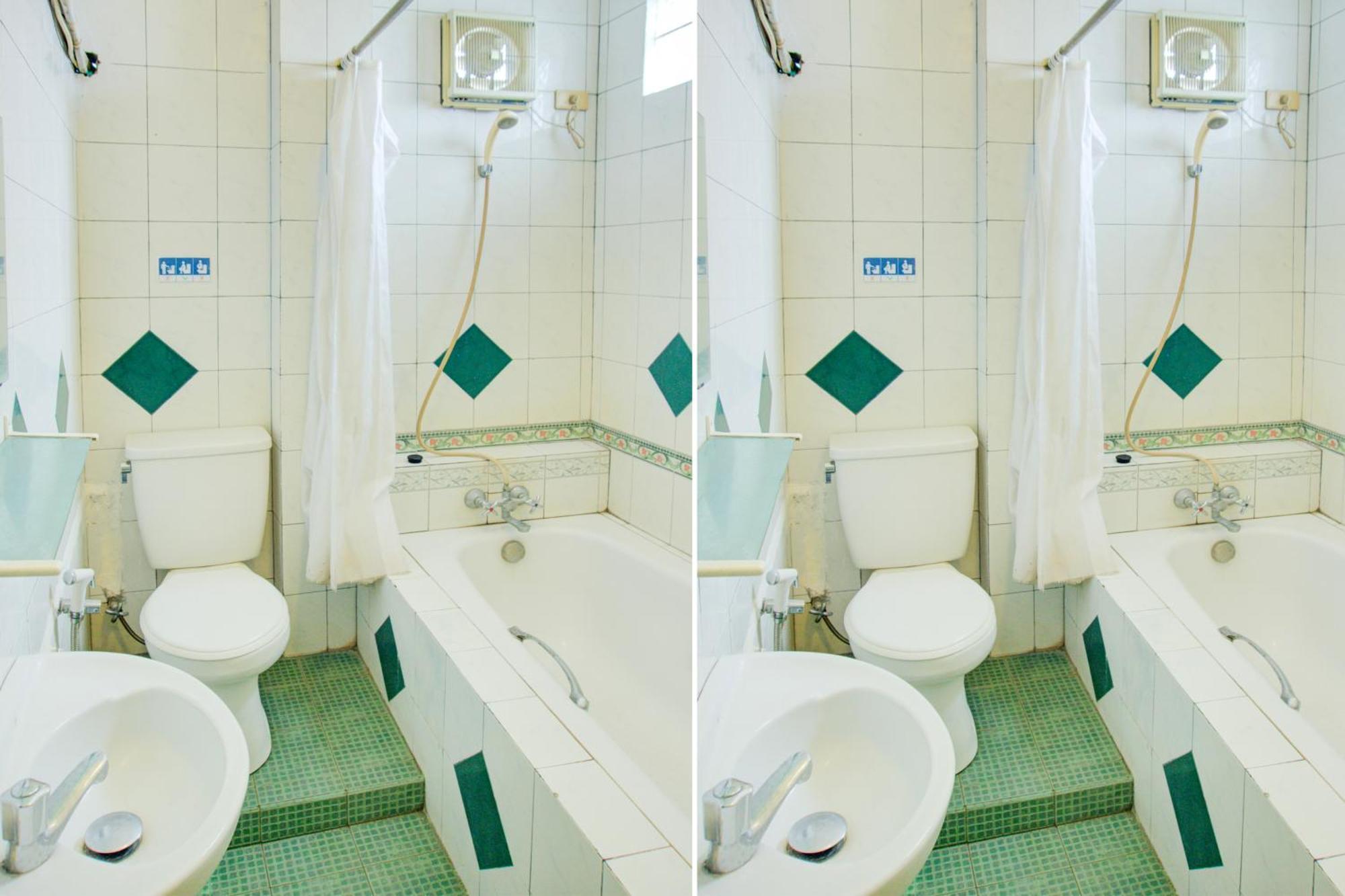 Townhouse Oak Palembang Near Jembatan Ampera Formerly Azzura Hotel Ngoại thất bức ảnh