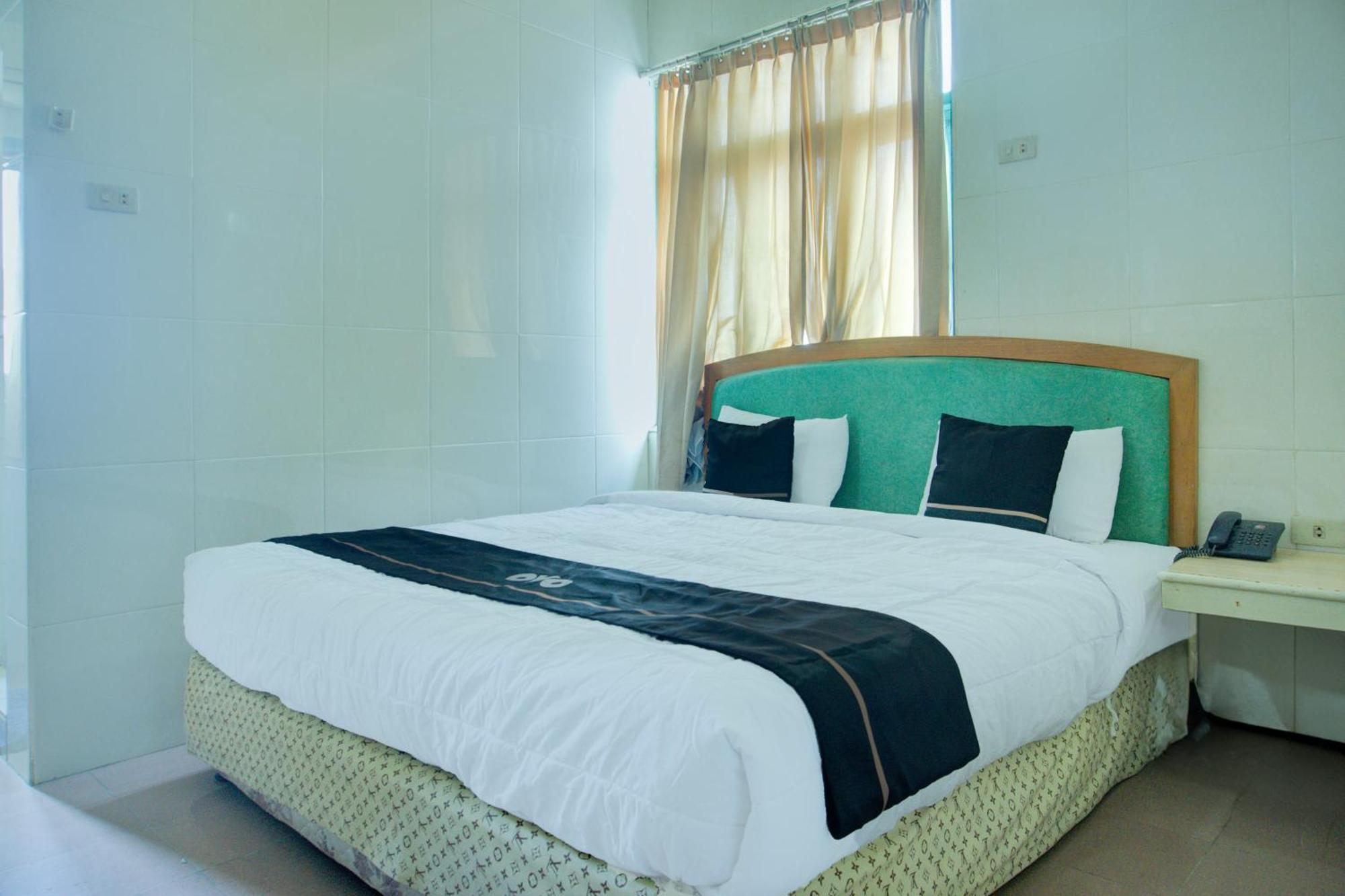 Townhouse Oak Palembang Near Jembatan Ampera Formerly Azzura Hotel Ngoại thất bức ảnh